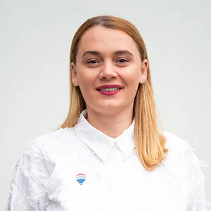 Paula Vizeteu