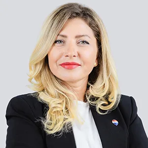 Carmen Bara